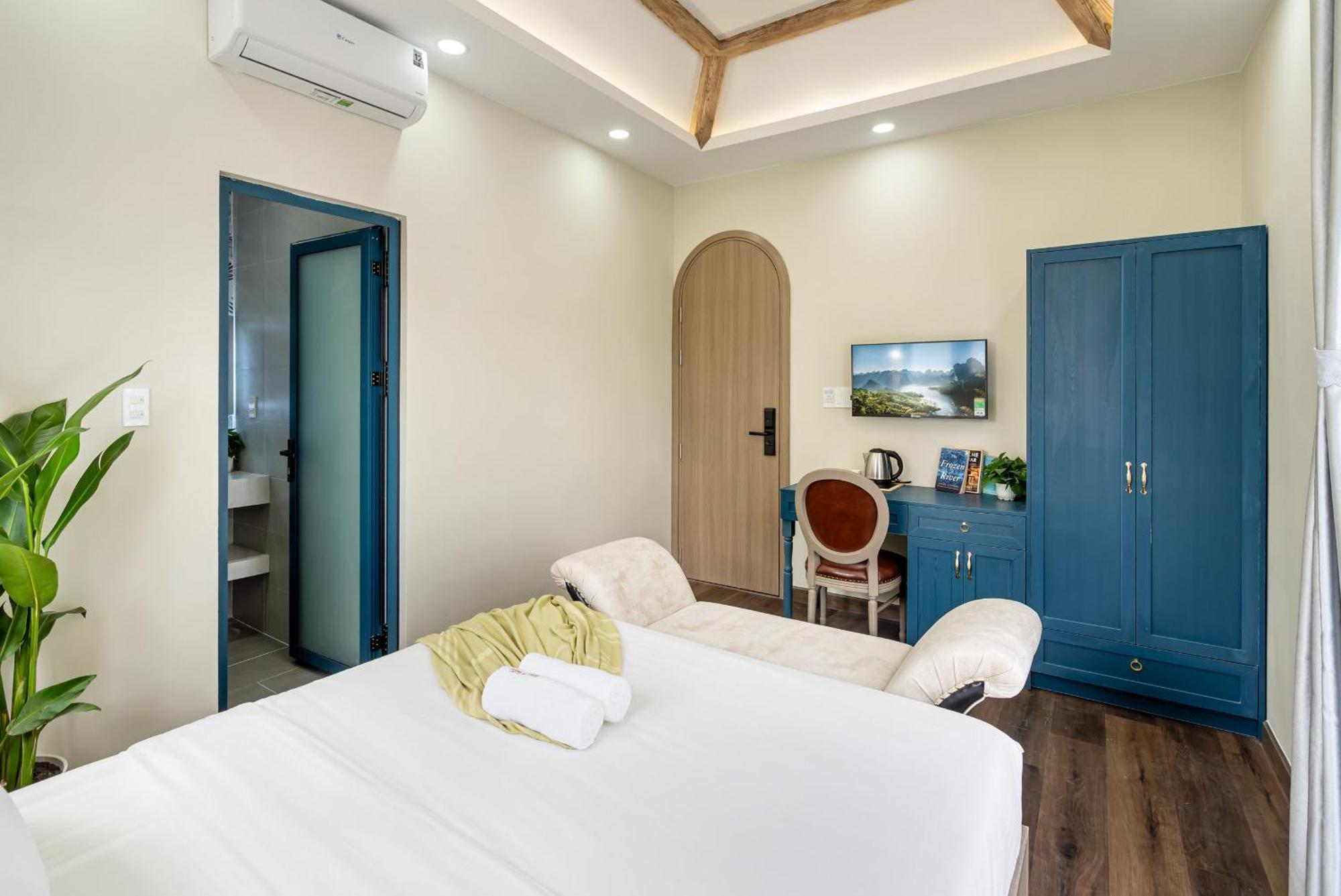 Отель Jan Saigon Oasis *