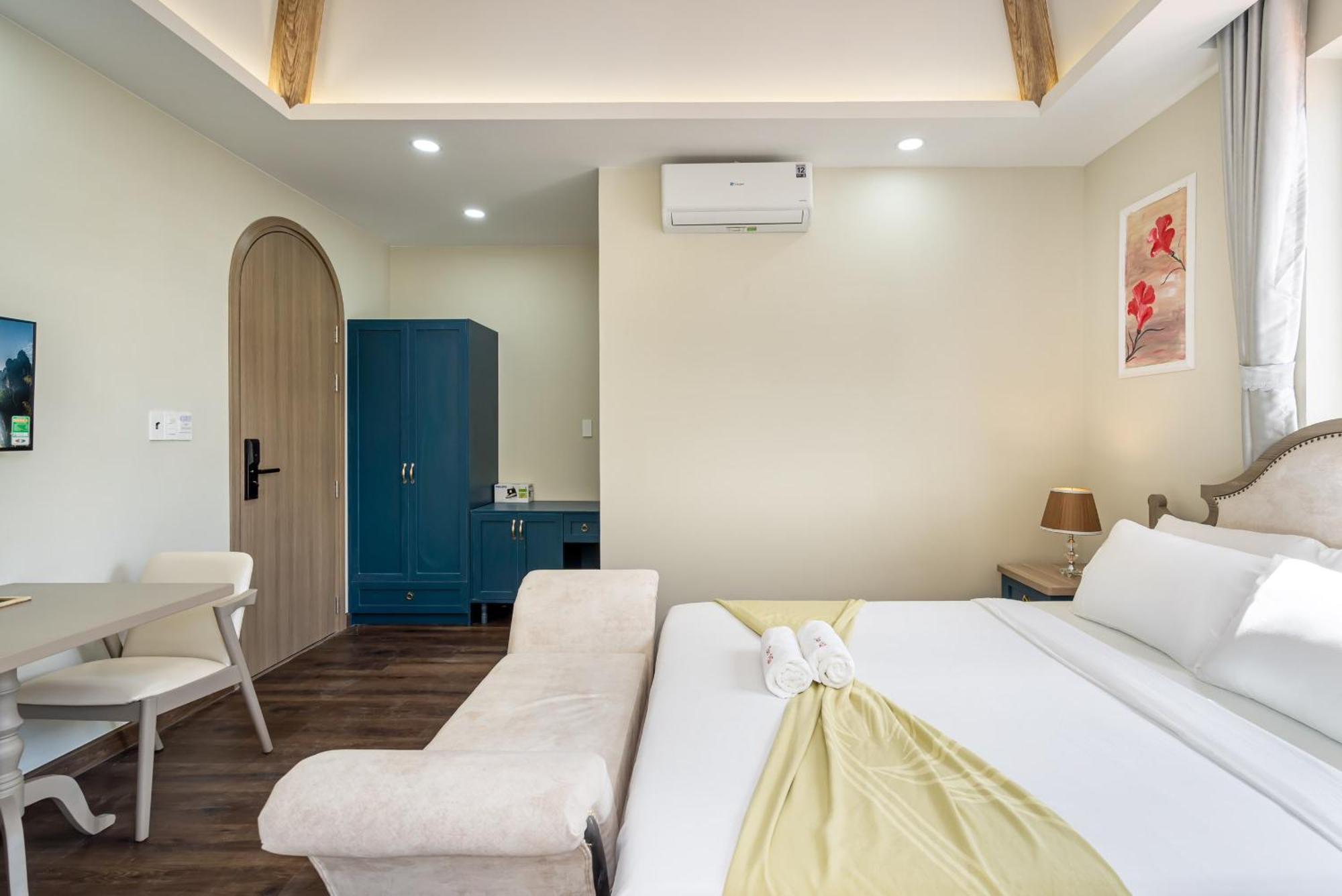 Отель Jan Saigon Oasis *